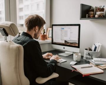 Hvordan skrive en perfekt CV i 7 trinn