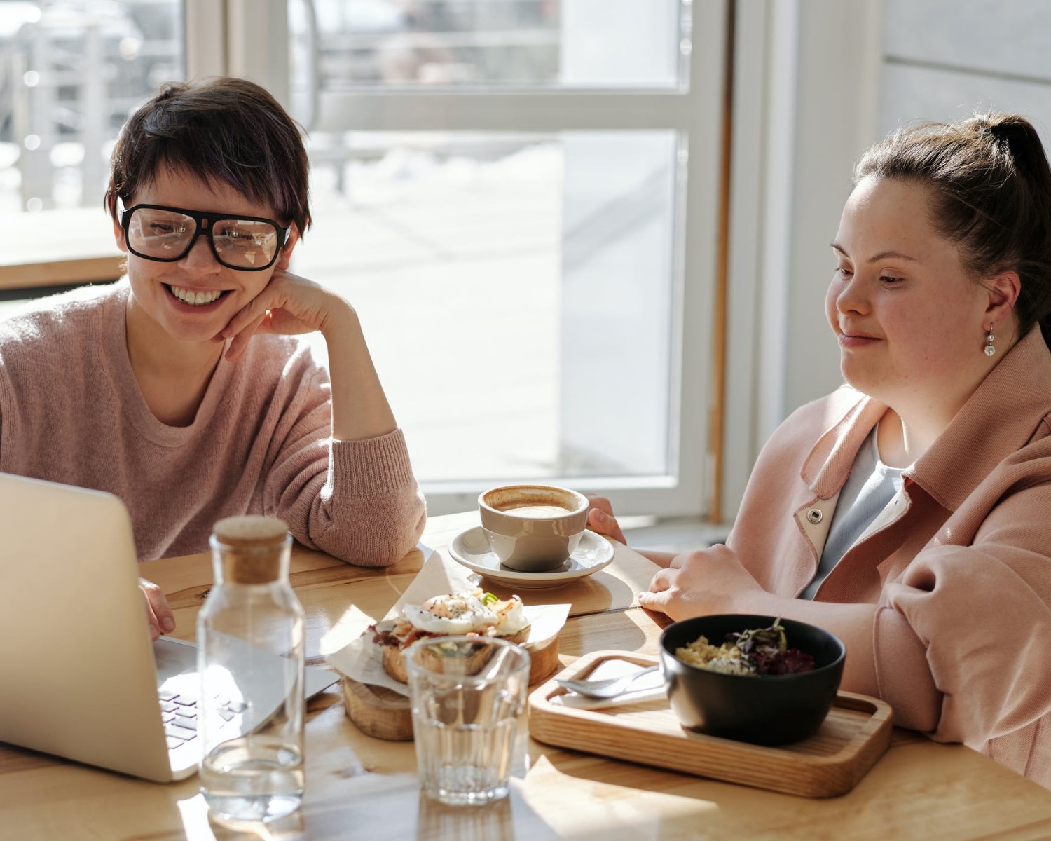 Eksempel på CV for støttearbeider og veiledning for 2025